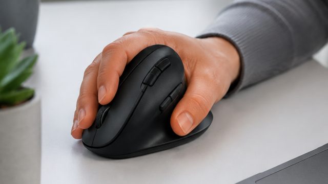 Introducing the ProtoArc EM25: The Ergonomic Mouse for Every Budget