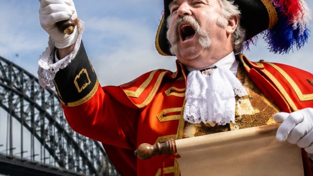 Australian Town Crier Breaks Record for Loudest Shout Ever | bandarkiu com, rtp slot 10 april 2022