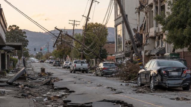 Widespread Damage and Power Outages Follow Northern California Earthquake | dana kilat, raja indo sl